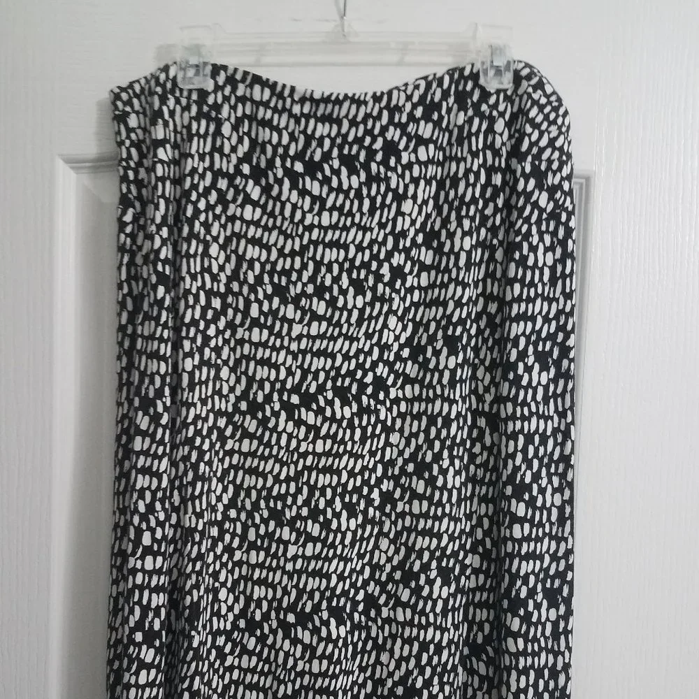 Ann Taylor Skirt Black/White EUC (14) - Picture 2 of 5